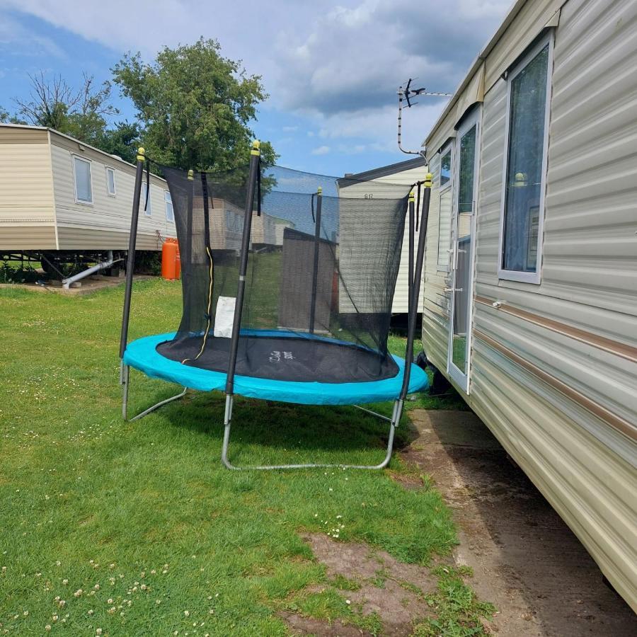 Warden Springs Caravan Park Ms16 Thornhill Road, Eastchurch,Me124Hf Sheerness Bagian luar foto