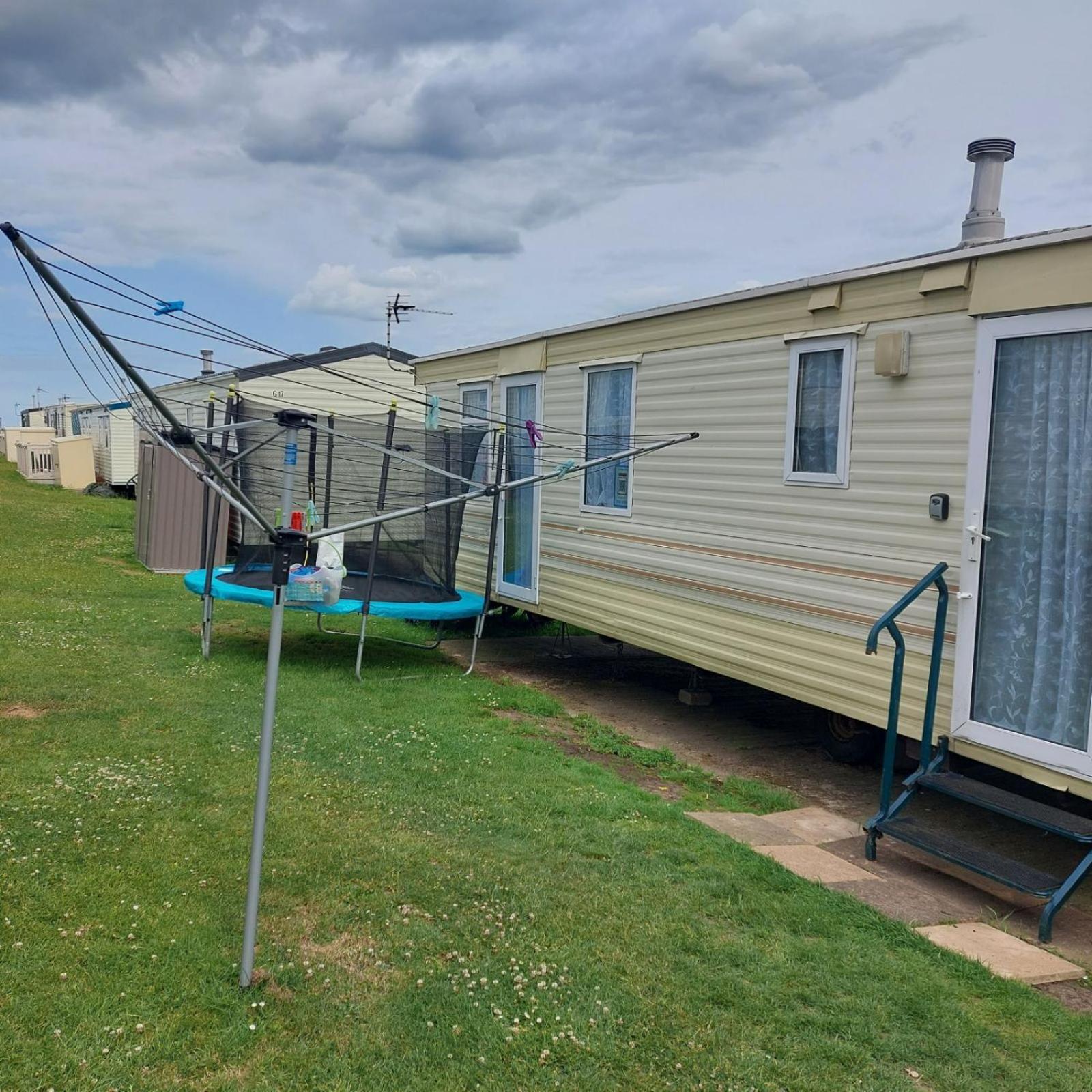 Warden Springs Caravan Park Ms16 Thornhill Road, Eastchurch,Me124Hf Sheerness Bagian luar foto